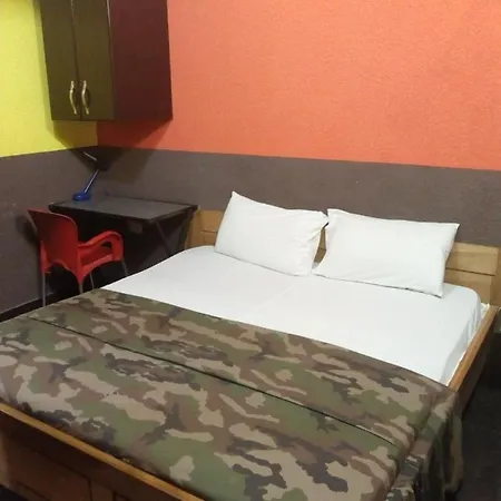 Benjys Guesthouse-3